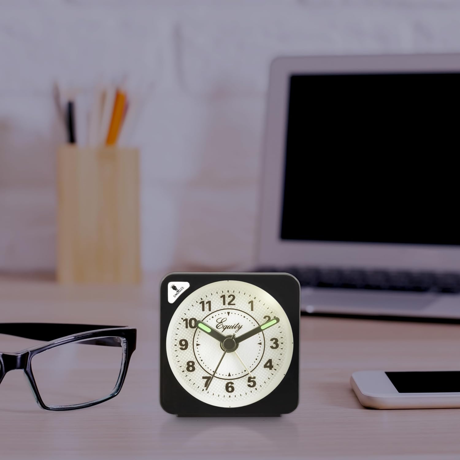 La Crosse Technology Equity 20078 Black Alarm Clock