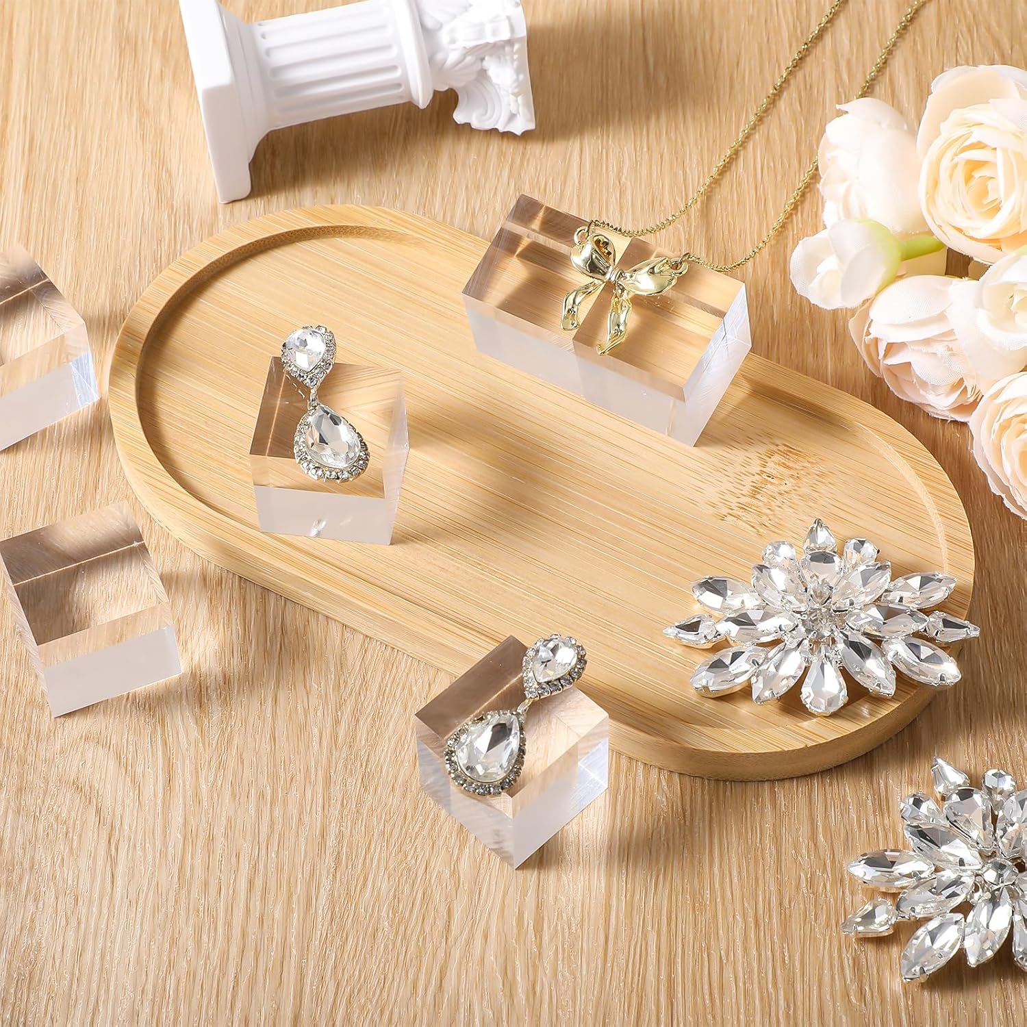 DIVINA VITAE 16Pcs Acrylic Display Risers for Jewelry and Collectibles